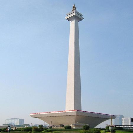W Home Cikatomas Jakarta Luaran gambar
